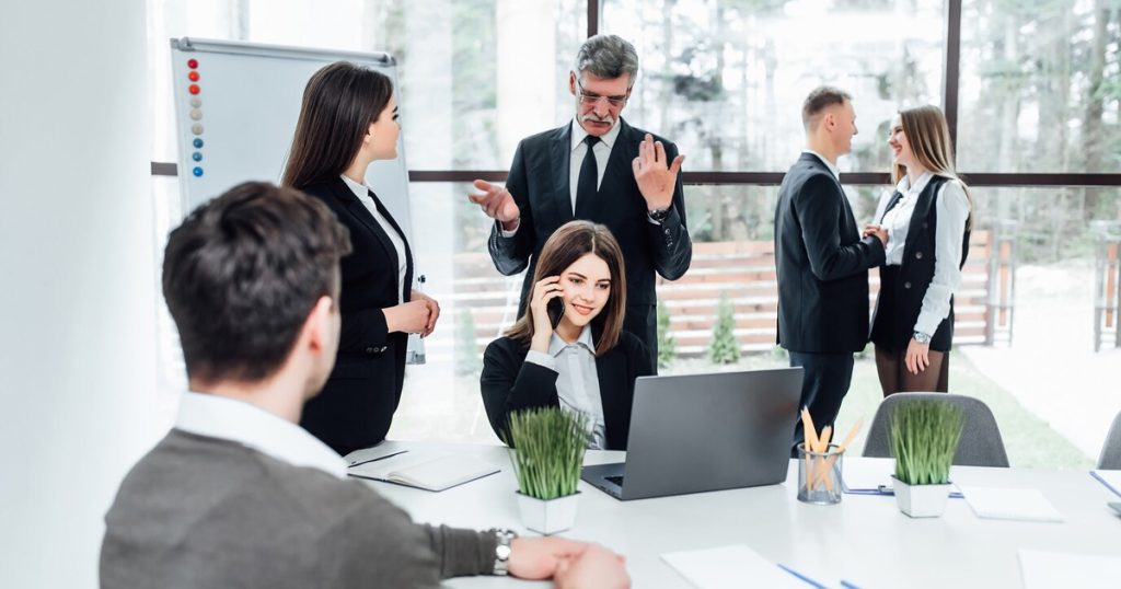 Dịch thuật công chứng hồ sơ lao động nước ngoài