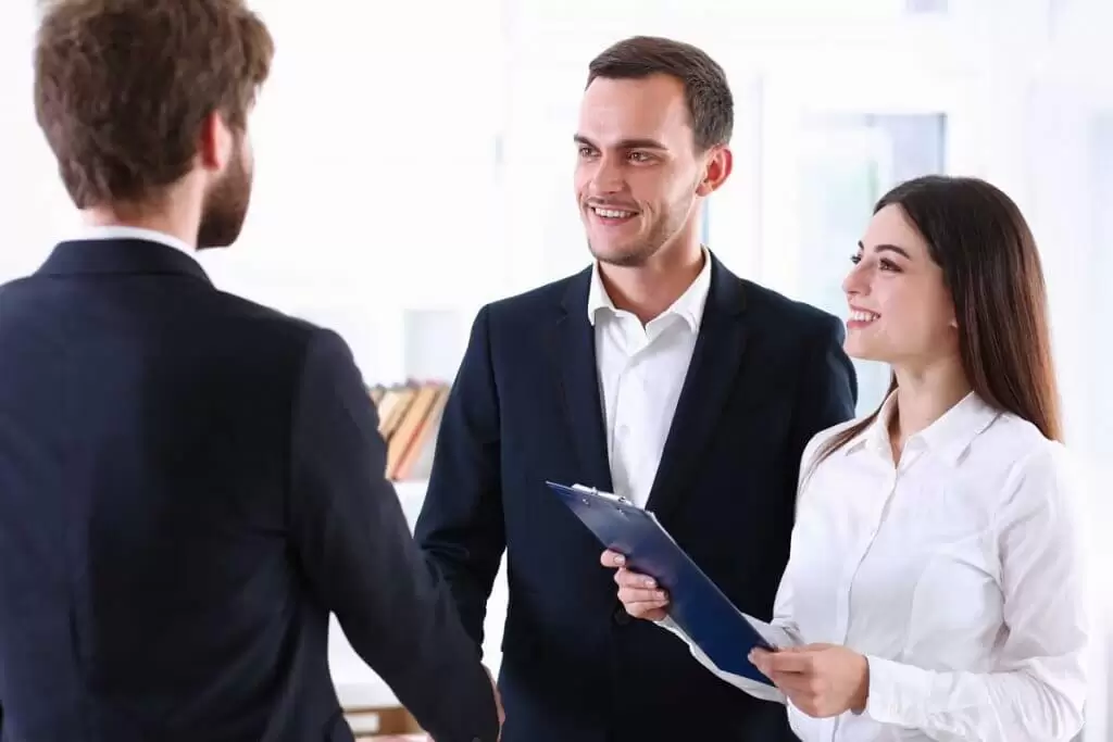 Những trường hợp cần sử dụng phiên dịch viên tại đại sứ quán